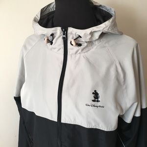 NWOT Walt Disney World Hooded Windbreaker Sz S